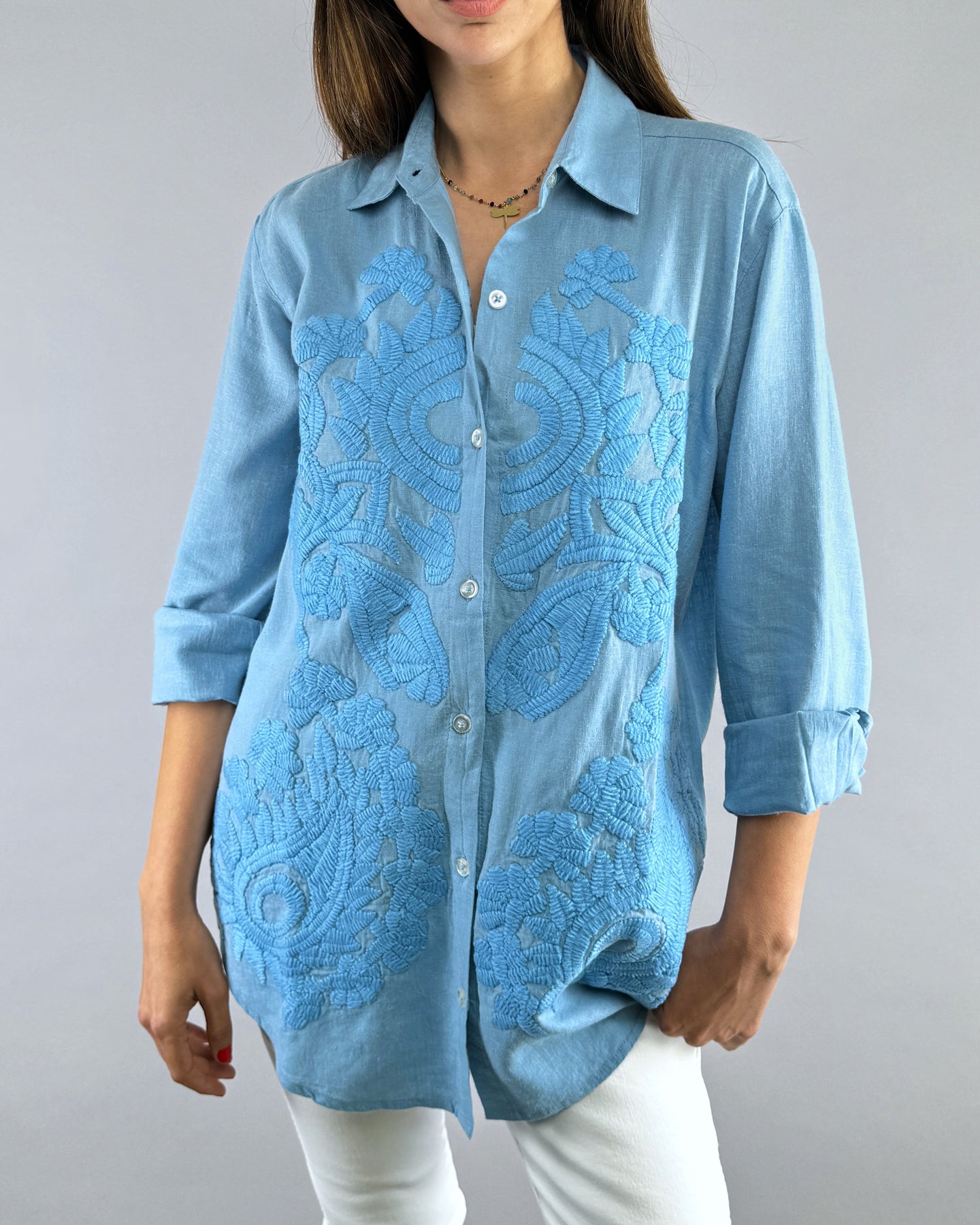 SOBRECAMISA 100% LINO HINDU BORDADA CALA CELESTE