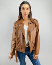 Cargar imagen en el visor de la galería, CHAQUETA BIKER DEMI CARAMELO
